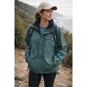 Patagonia Women’s Shelled Synchilla Teal Nylon Jacket Mesh Lined Size S